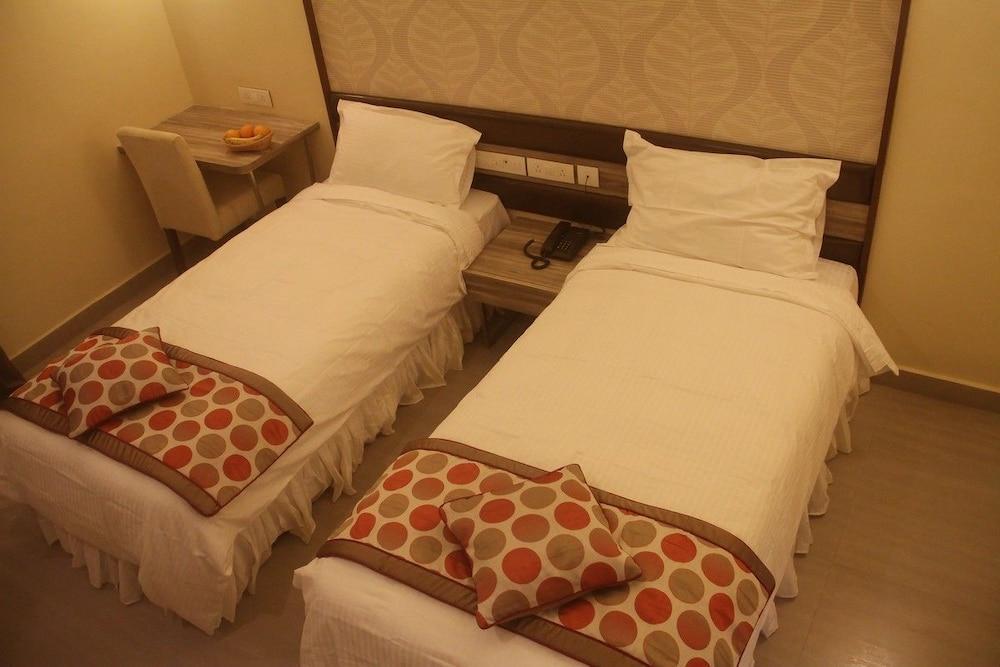Buhari Royale Boutique Hotel Chennai Esterno foto