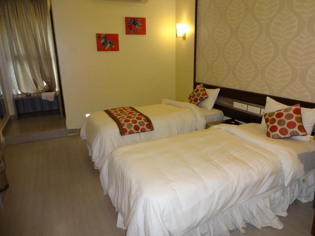 Buhari Royale Boutique Hotel Chennai Esterno foto