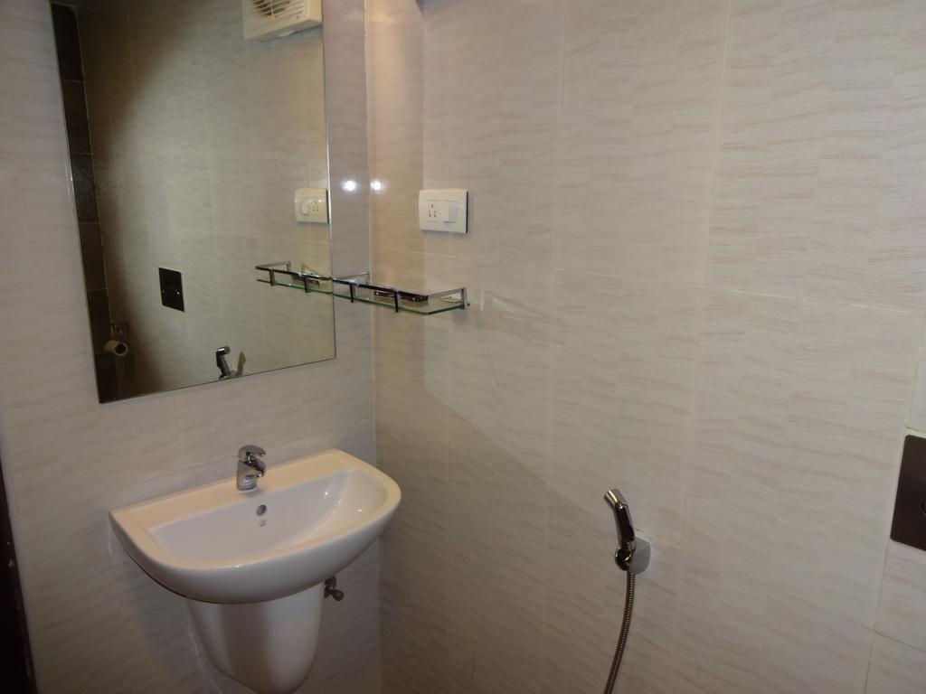 Buhari Royale Boutique Hotel Chennai Esterno foto